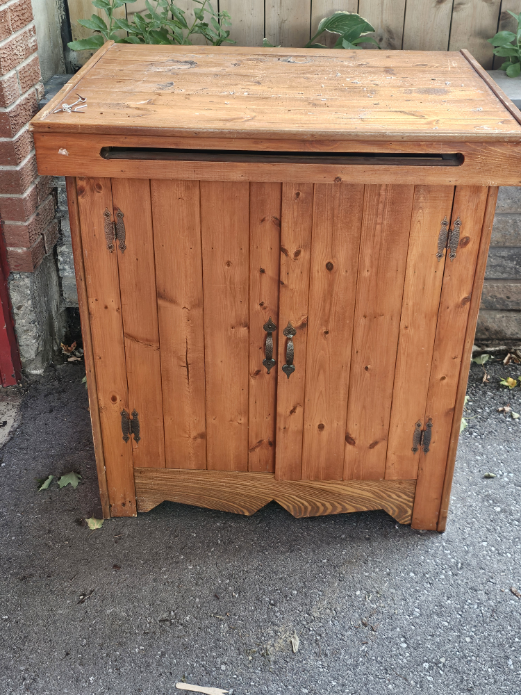 Wooden Cabinet with 3 Shelves