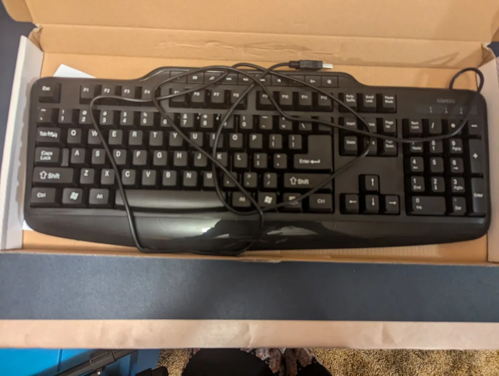 Staples Wired Keyboard thumbnail