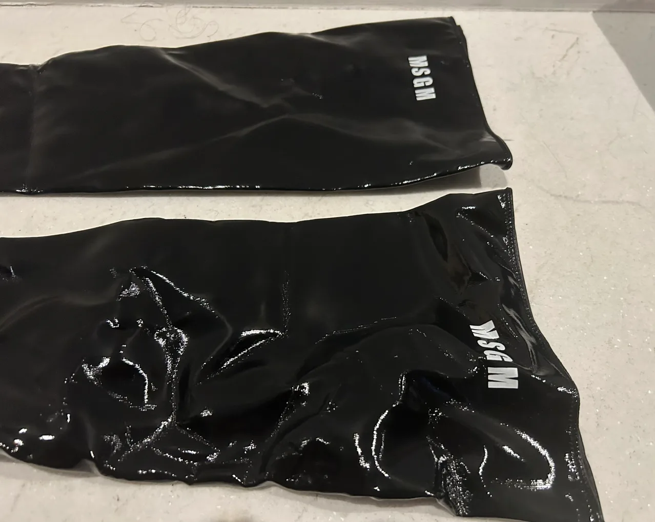 Black vinyl long gloves image indicator(3)