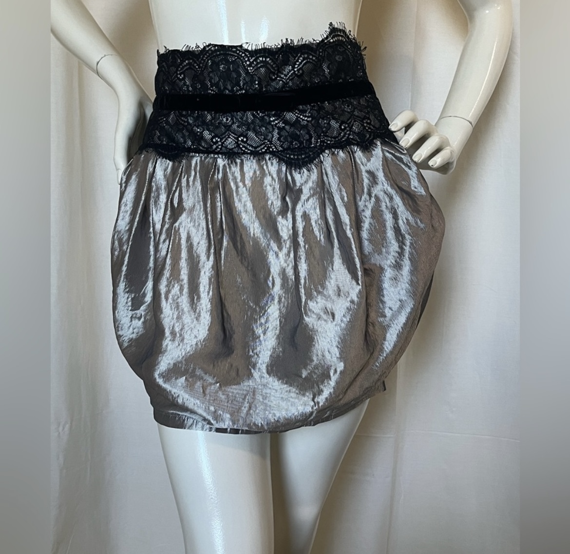 Lipsy Black & Silver Mini 🫧 Skirt XXS -XS
