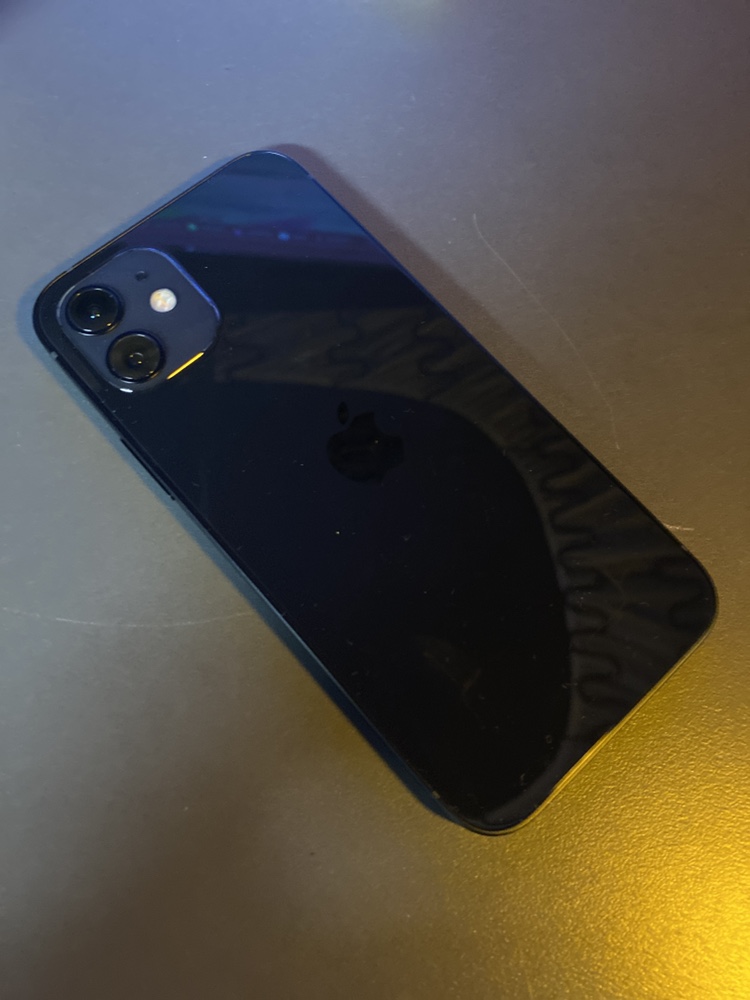 iPhone 12 - photo 4