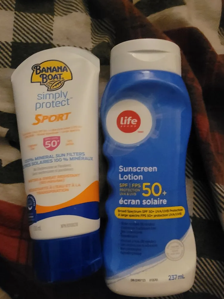 Sunscreen. Sunscreen lotion. thumbnail