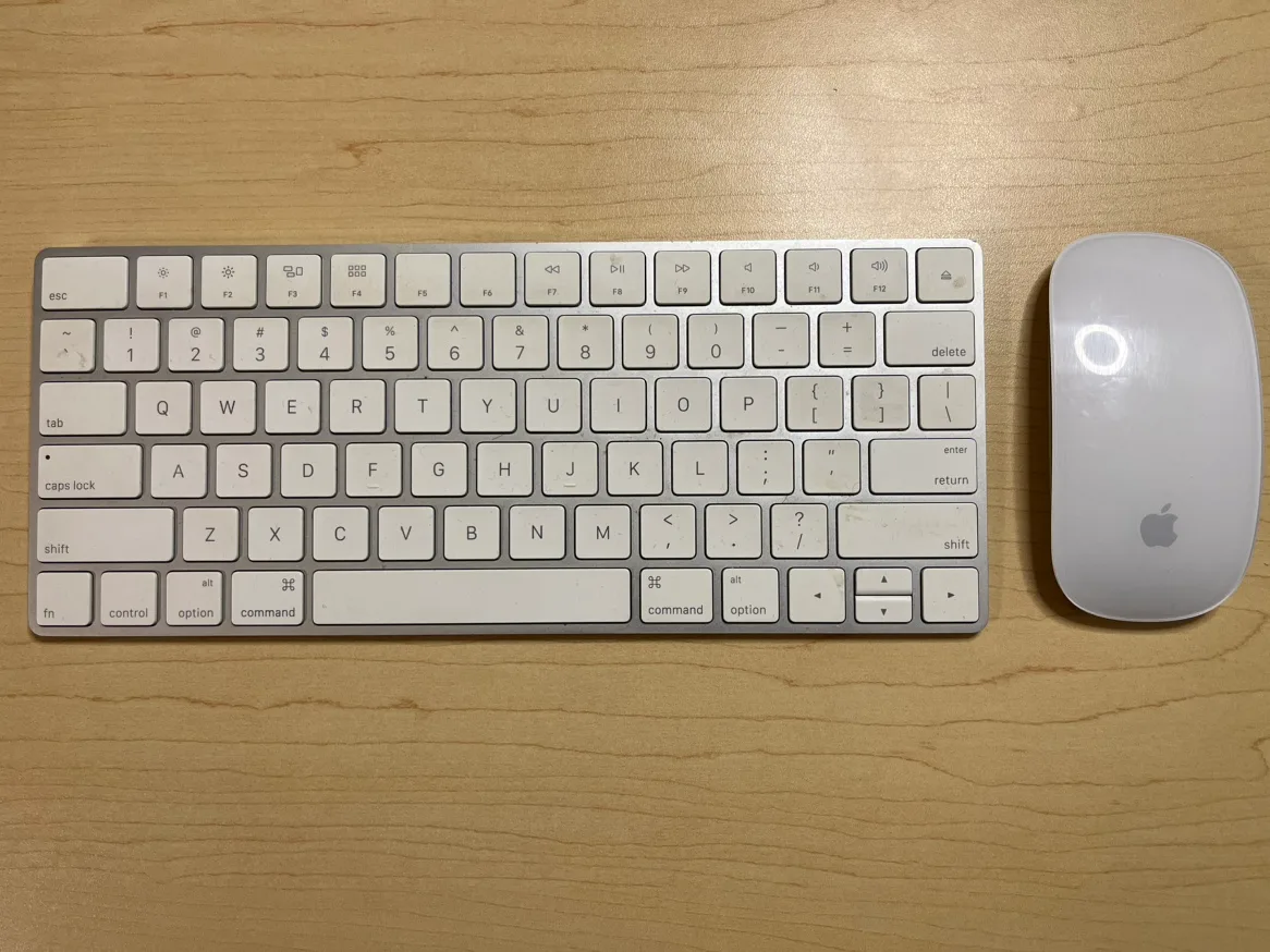Apple Wireless Keyboard and Mouse image indicator(2)