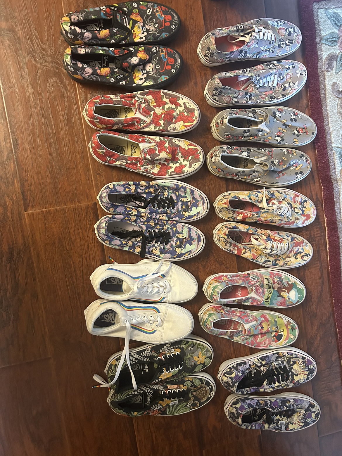 Disney Vans Shoes (14 pairs) - photo 2