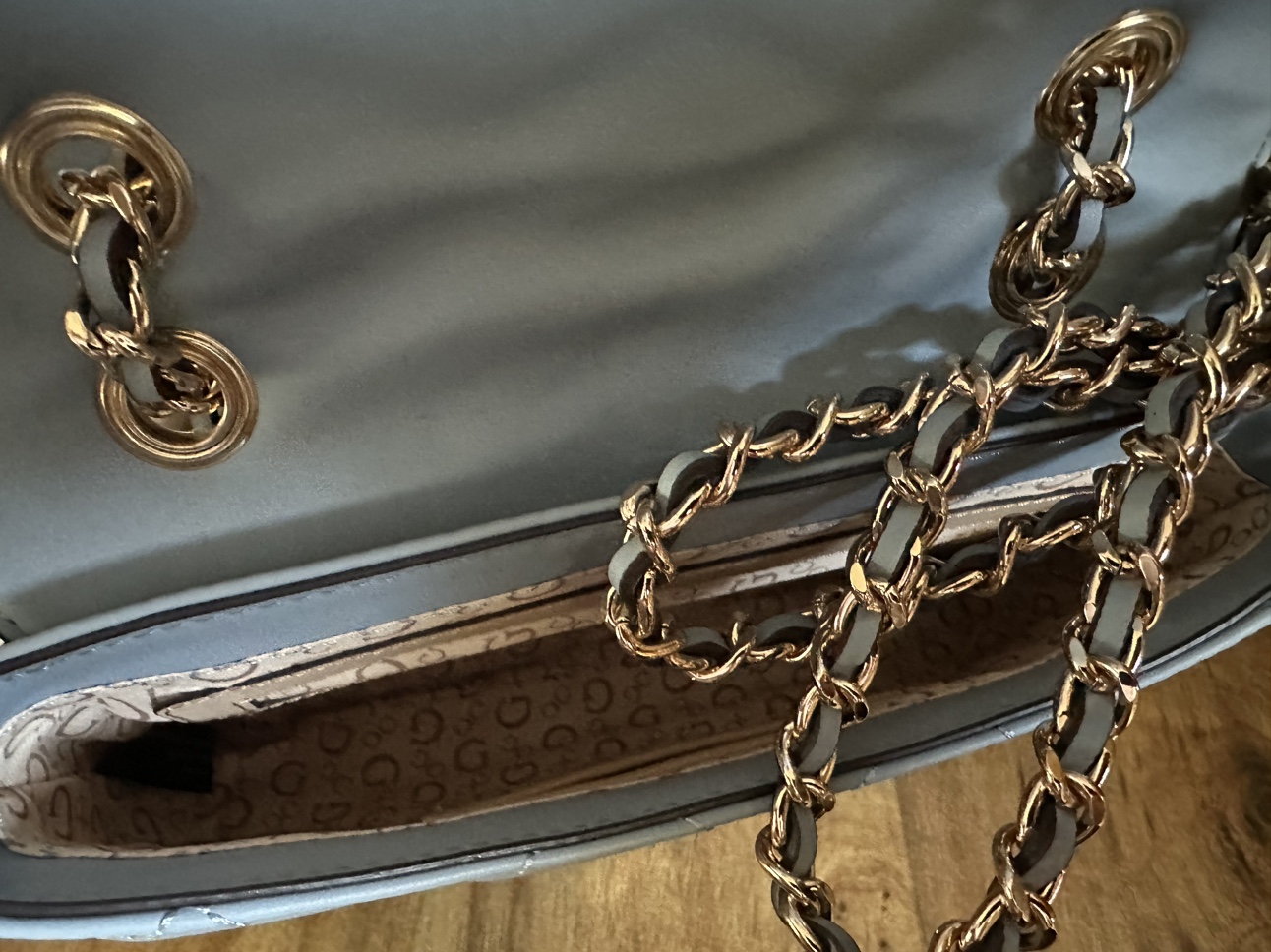 Guess Quilted Chain Bag - photo 2