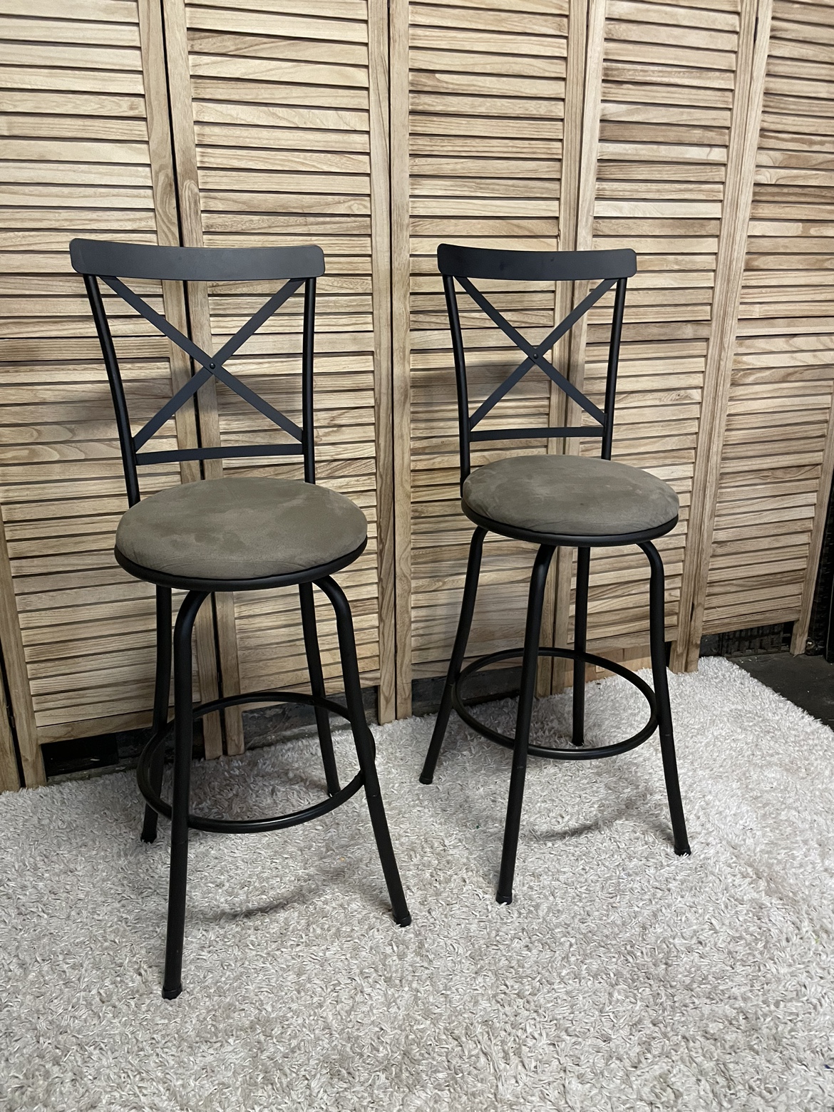 Swivel Bar Stools Set - photo 2