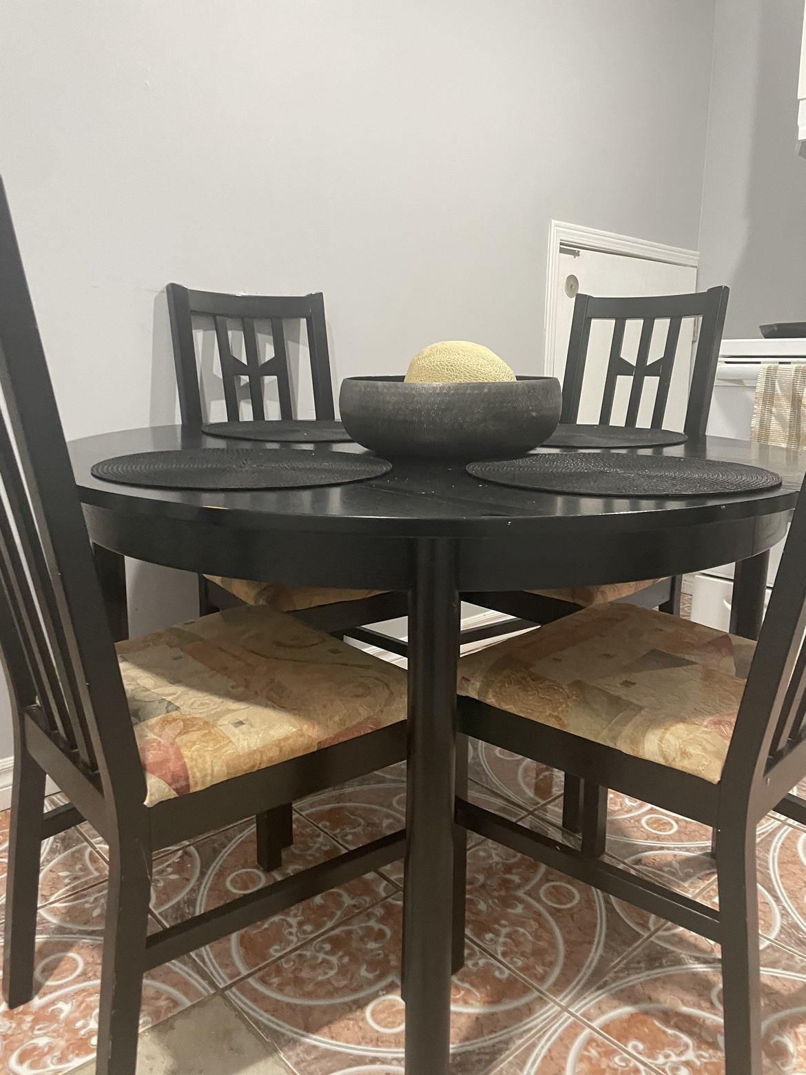 Black Table and Chairs Set - photo 2