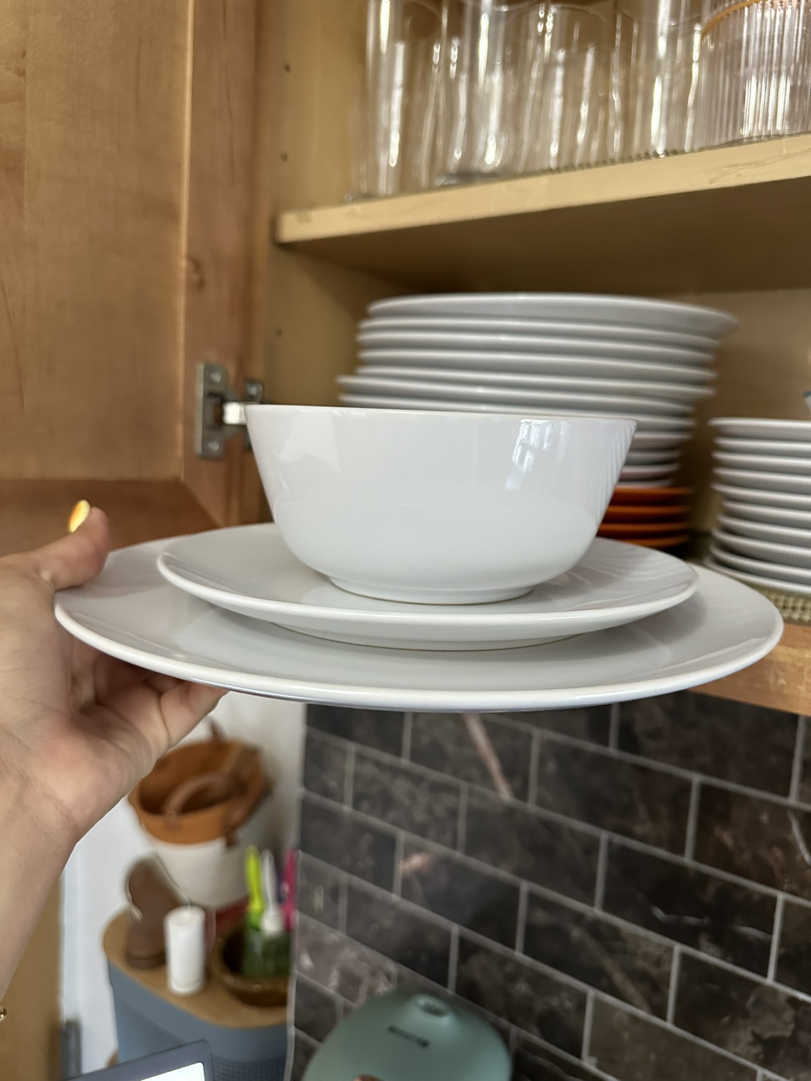 White Dinnerware Set - photo 2