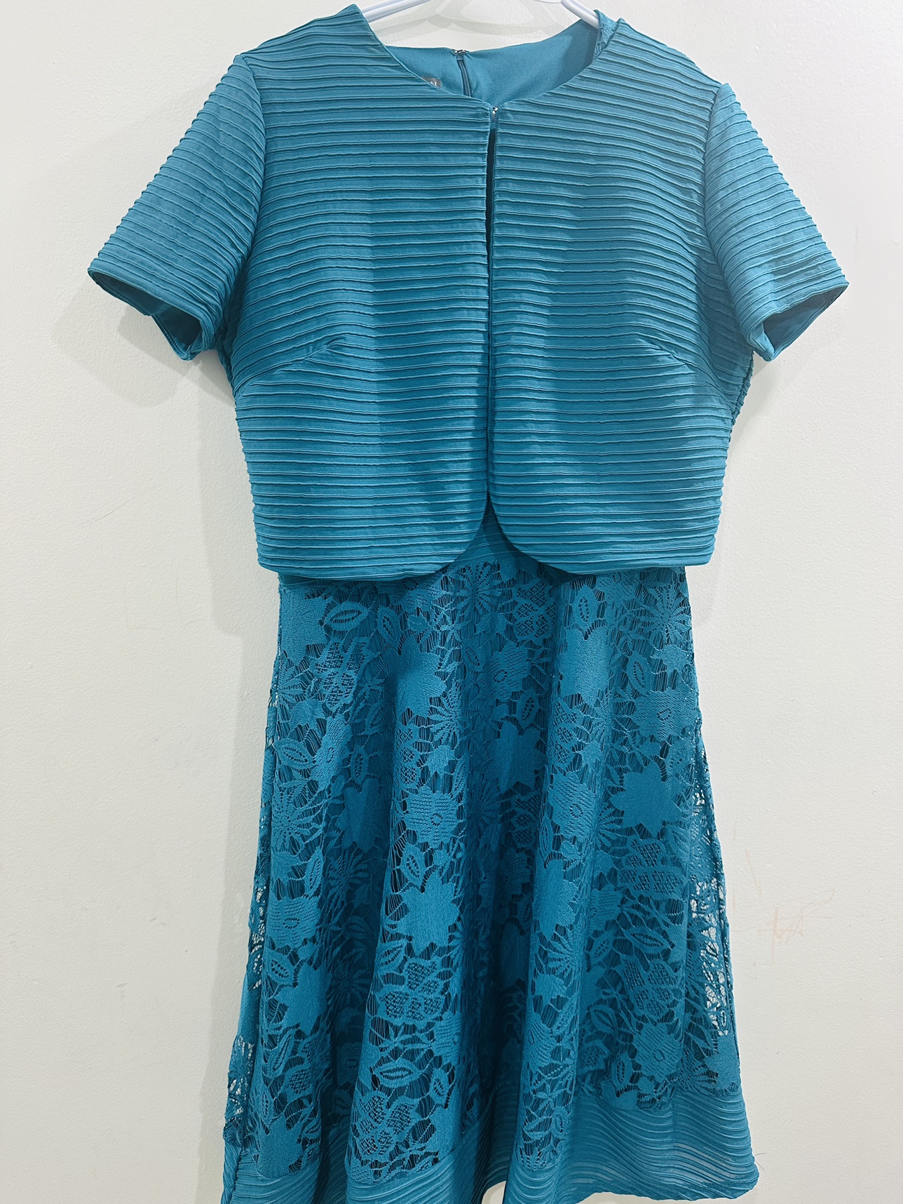 Covington Teal Lace Dress - photo 4
