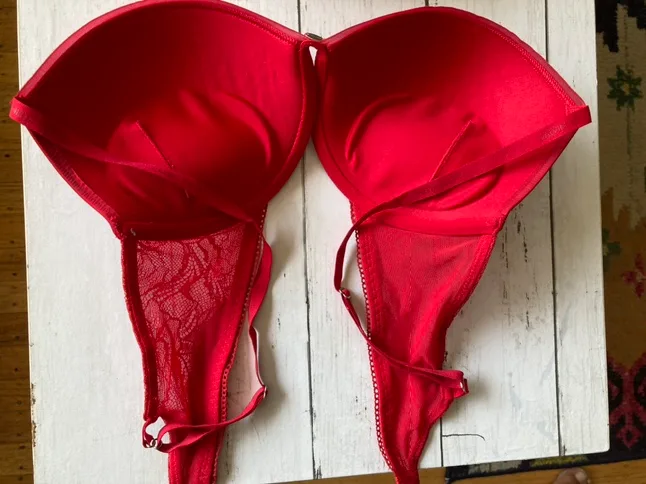Free Red Push-Up Bra sz 34 C image indicator(3)