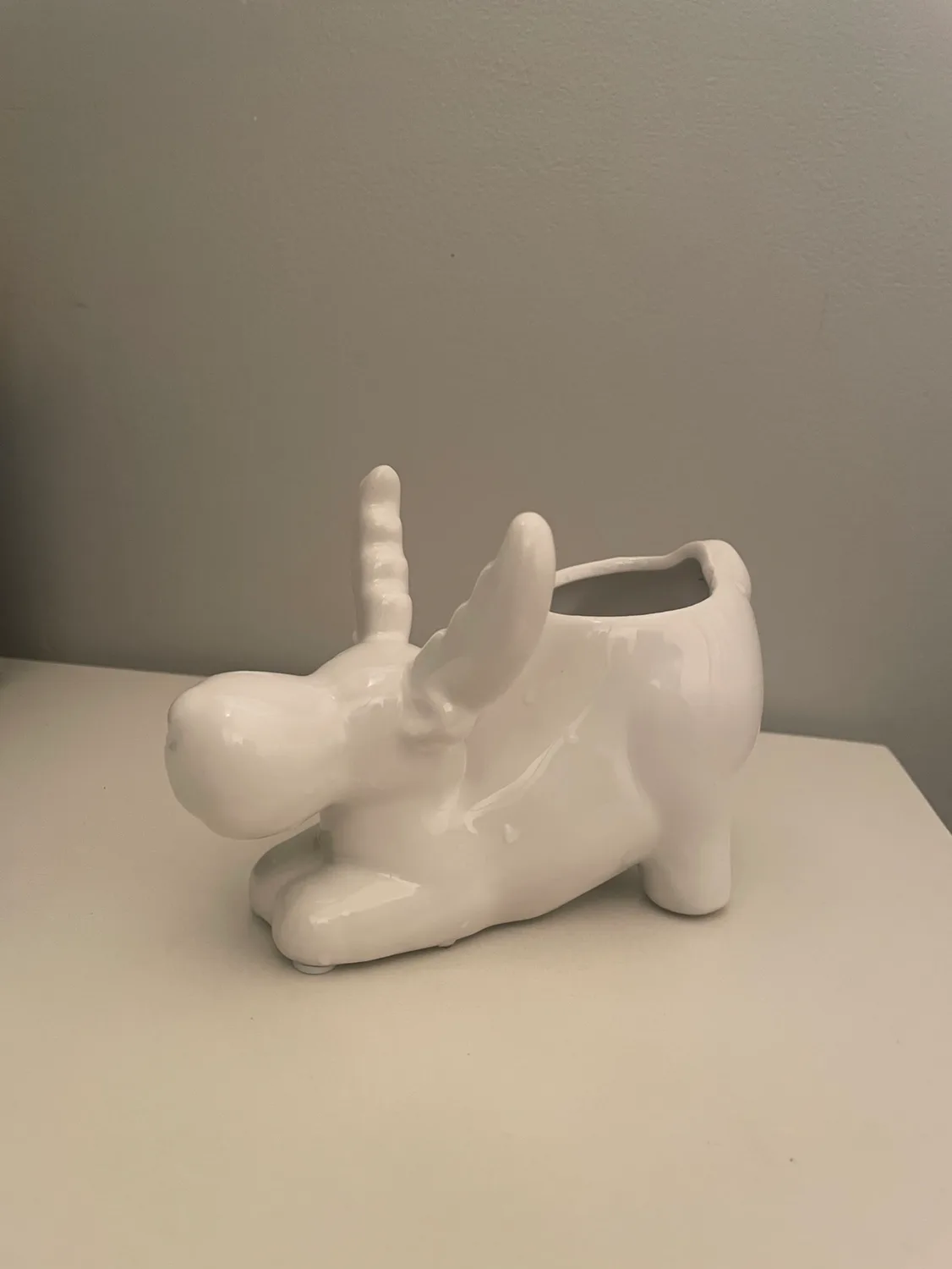Free White Moose Planter thumbnail