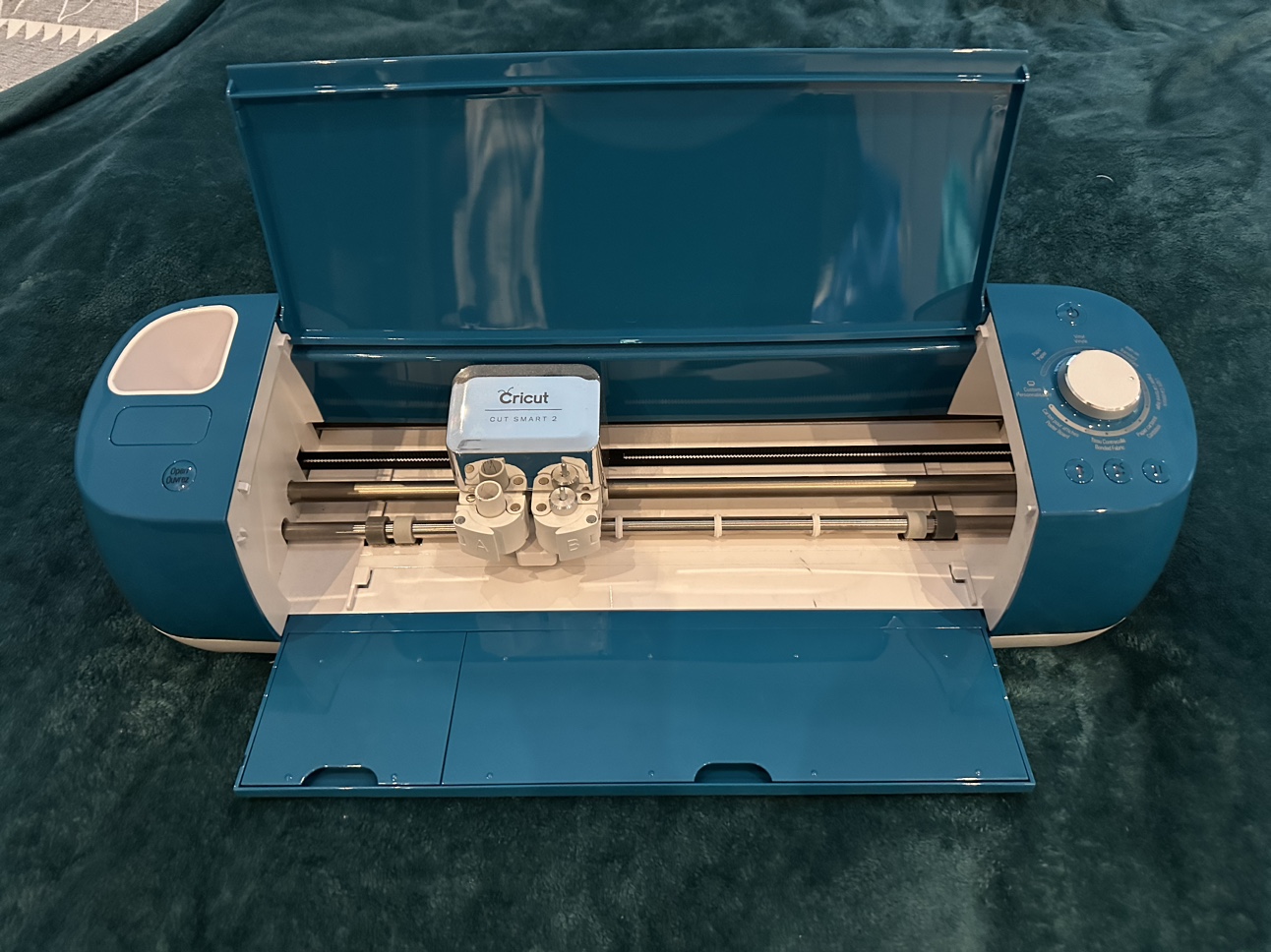 Cricut Explore Air 2 with Supplies - photo 3