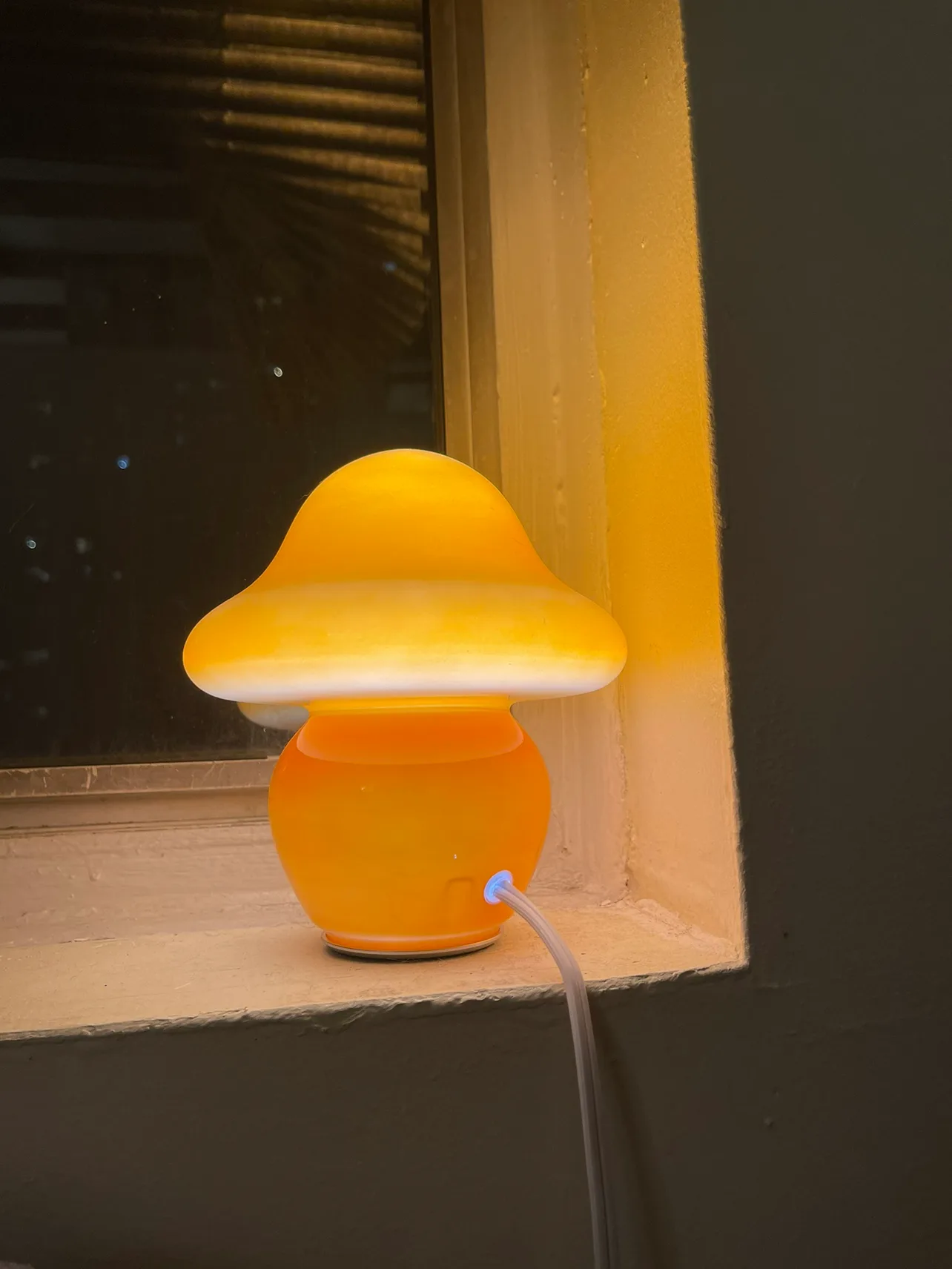Small orange mushroom lamp thumbnail