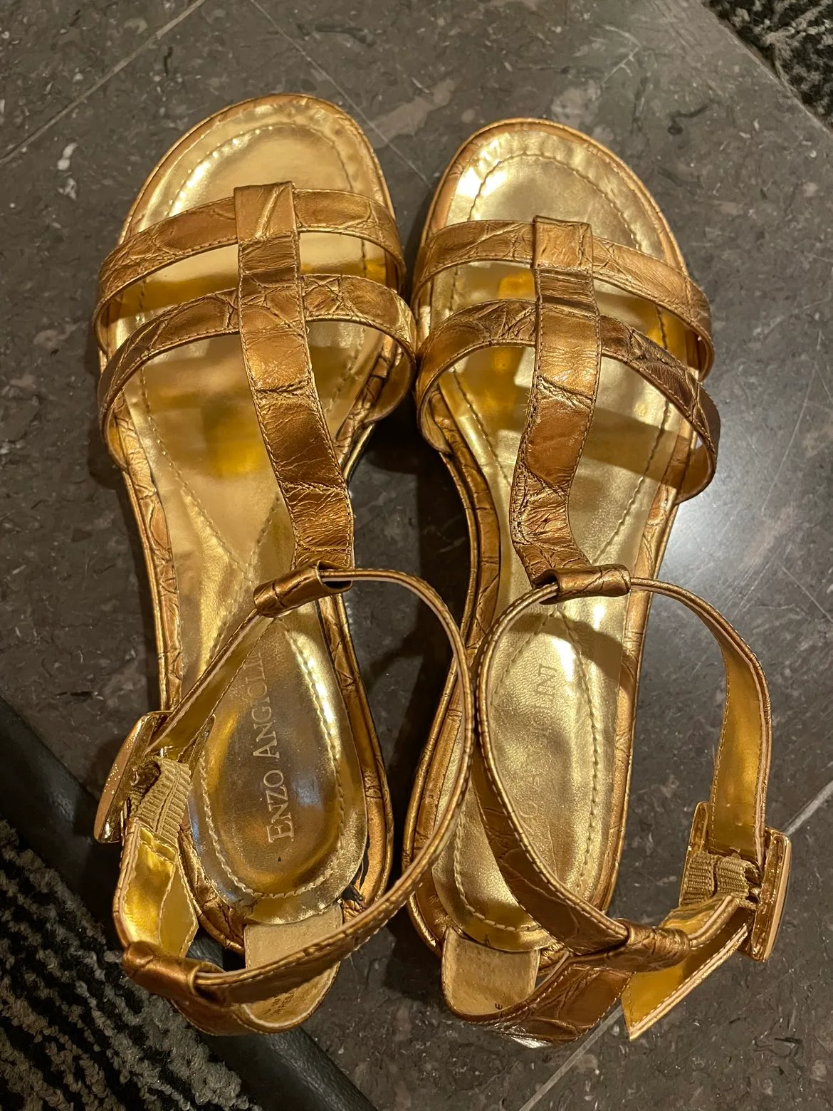 Beautiful gold sandals image indicator(3)