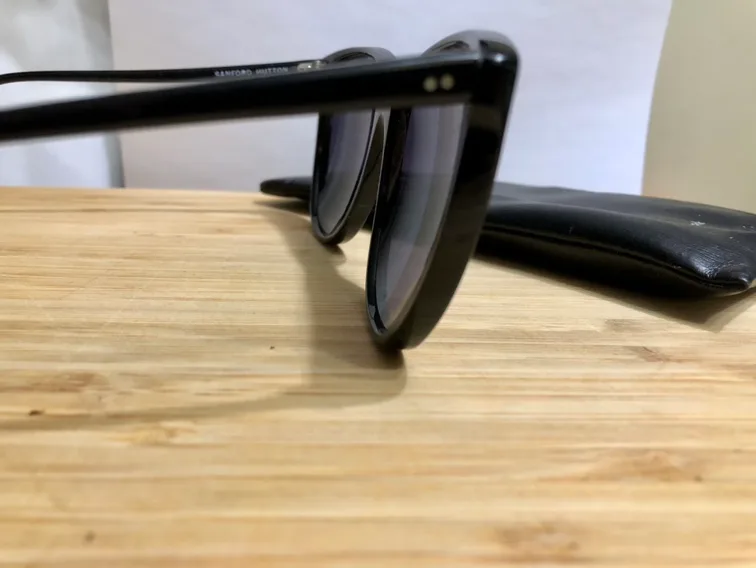 Vintage 80’s Oversized Cat-Eye Black Sunglasses image indicator(8)