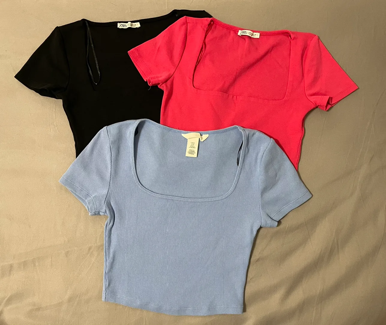 Zara / H&M : Crop Top image indicator(3)