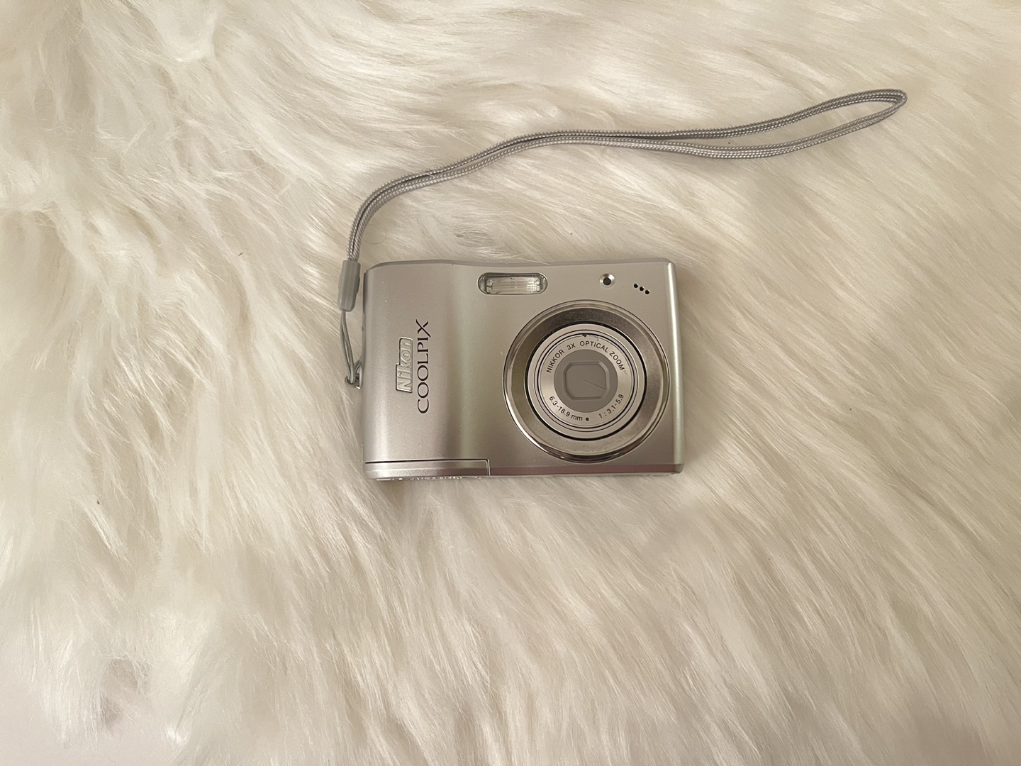 📷 Nikon Coolpix L14 Camera 📷