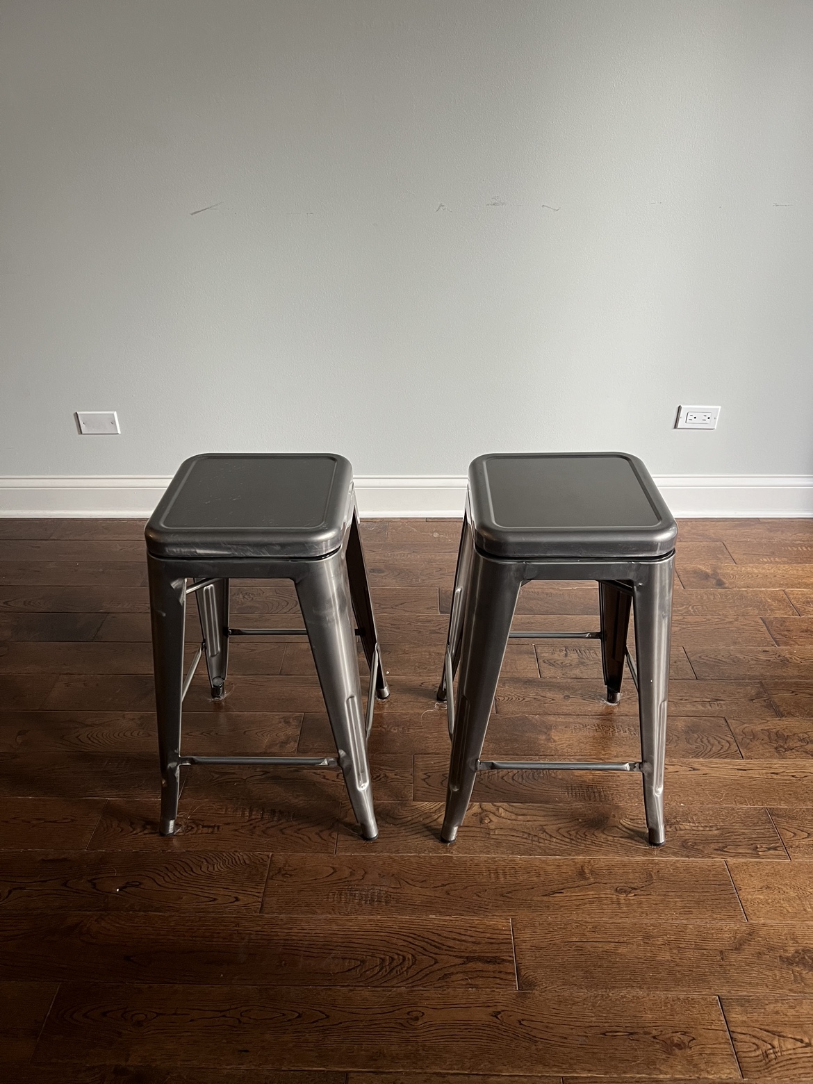 Set of 2 Industrial Metal Bar Stools - photo 3