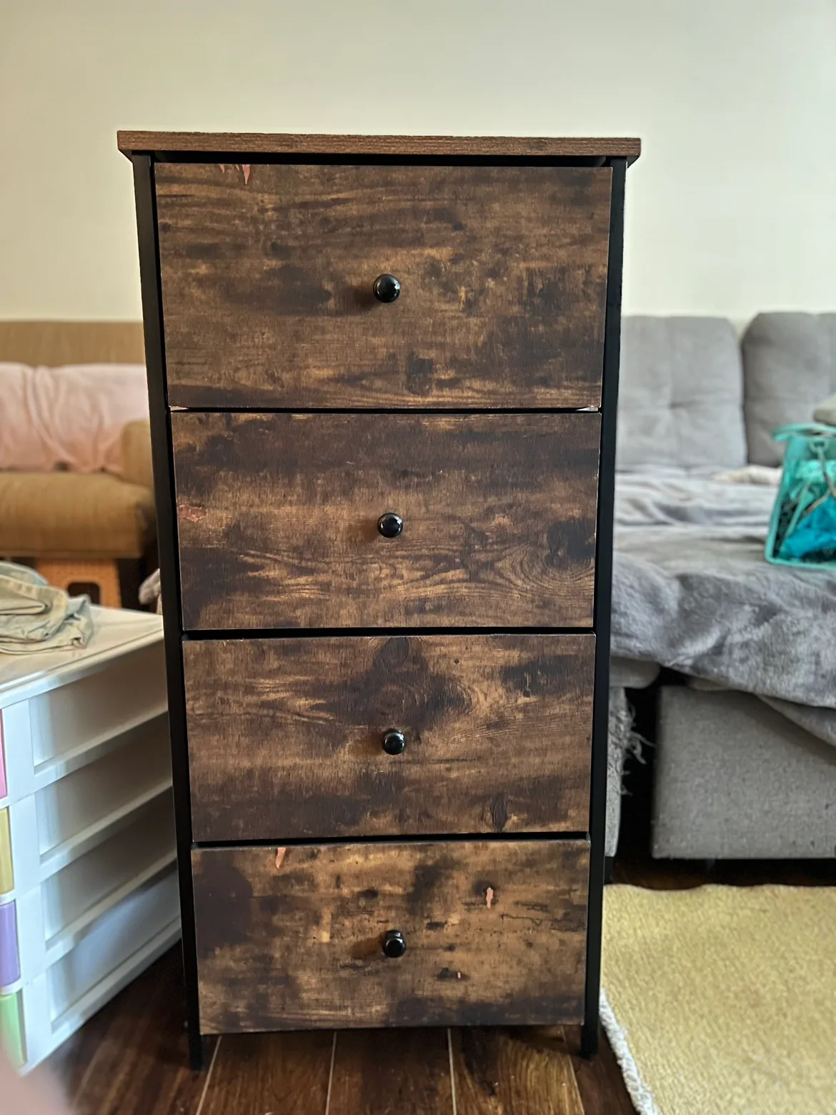4-Drawer Chest