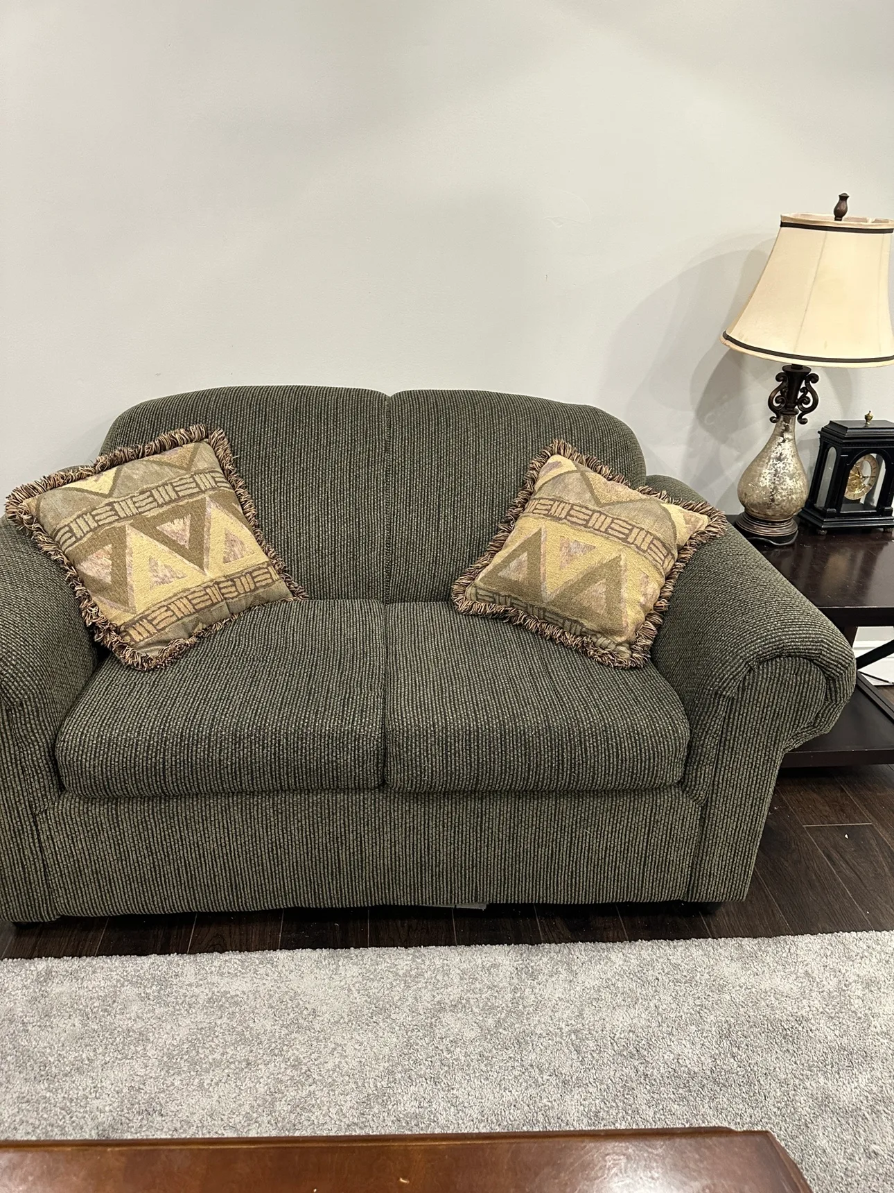 Green couch with love seat image indicator(2)