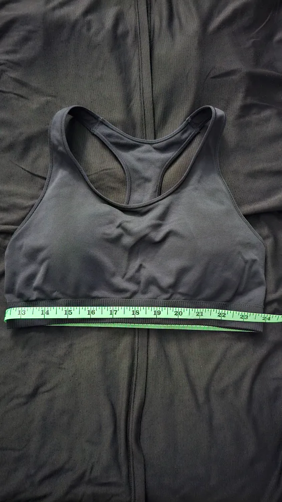 UNIQLO BLACK MEDIUM PADDED SPORTS BRA x2 thumbnail