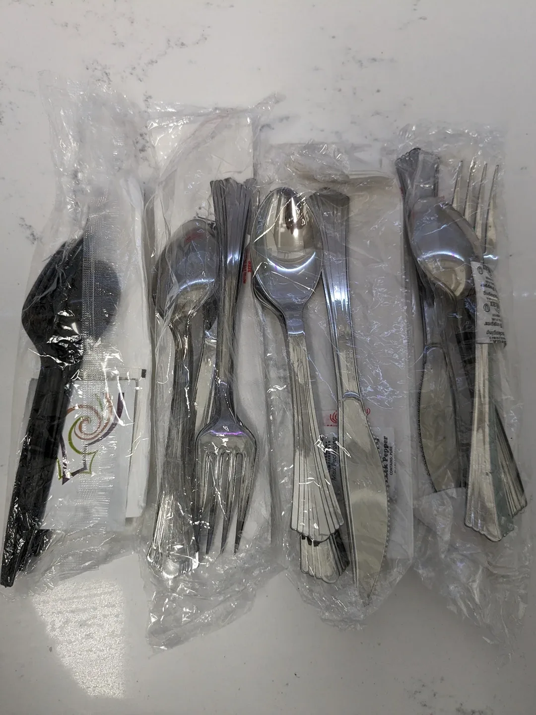 Takeout utensils sets thumbnail