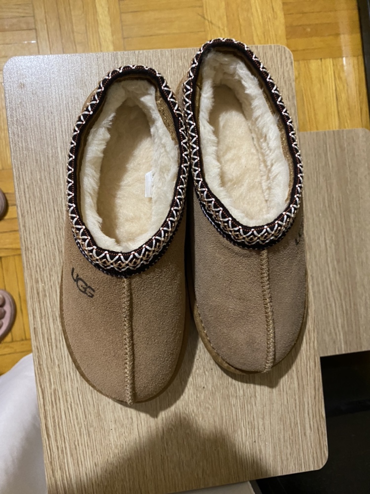 Ugg Tasman slippers