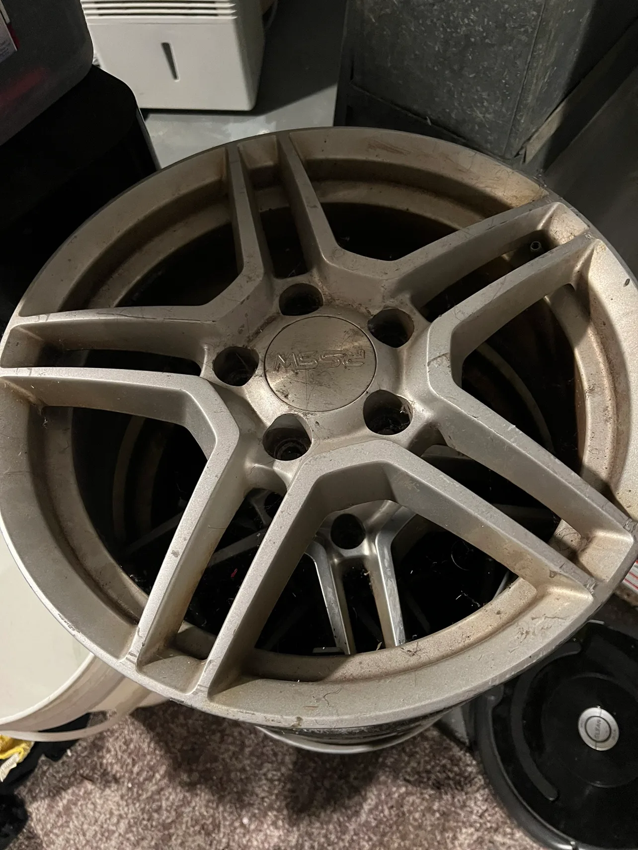 18" Alloy Rim image indicator(2)