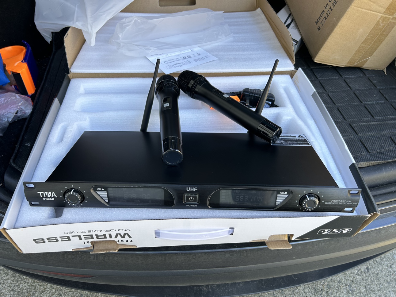 T.IWA Wireless Microphone System