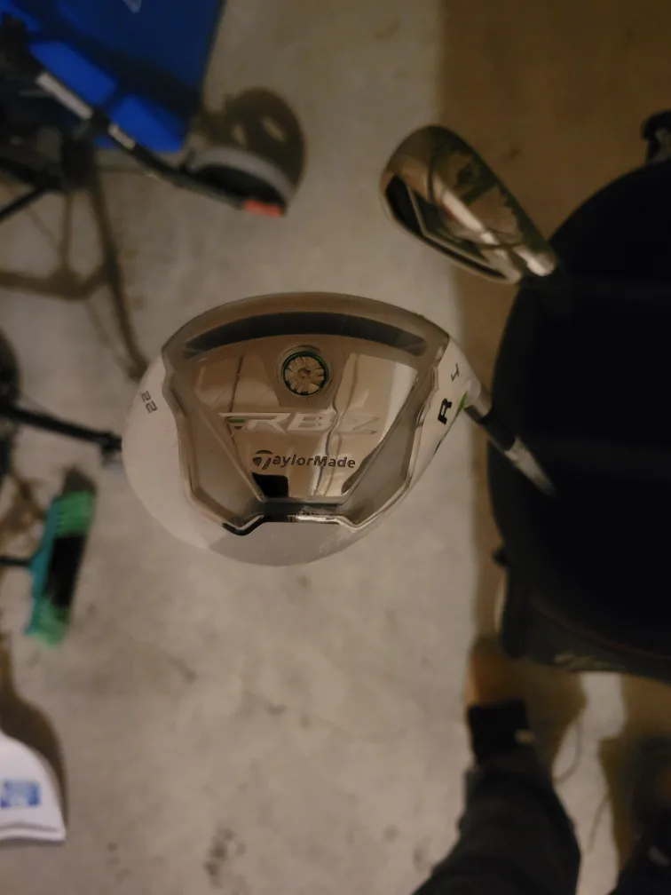 Taylormade Golf Set - 9 piece right hand image indicator(3)