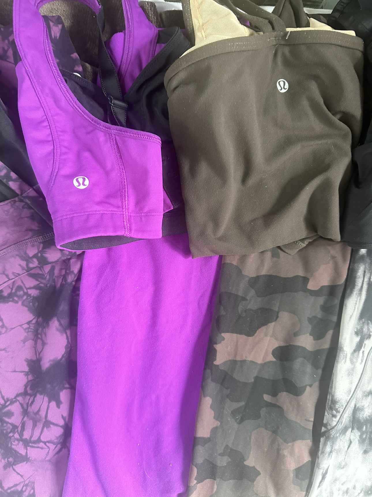 Assorted Lululemon Matching sets in sizes 2—12 - photo 2