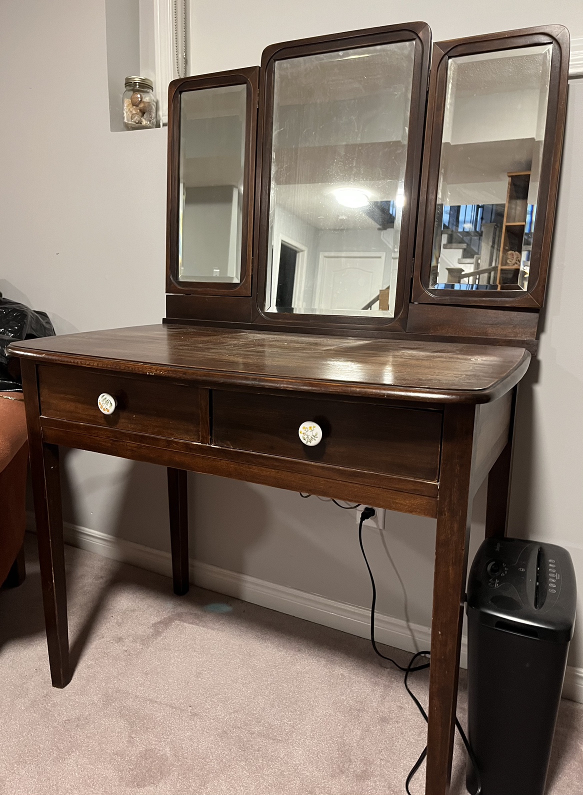 Vintage Vanity Table - photo 2