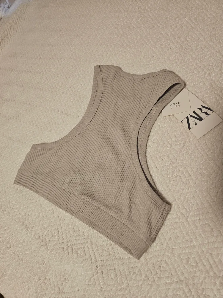 NEW Zara Grey Ribbed Racerback Crop Top image indicator(3)
