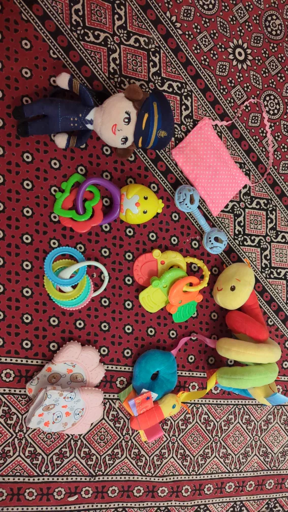 Baby clothes, bath, toys, activity mat, W assistant etc image indicator(4)