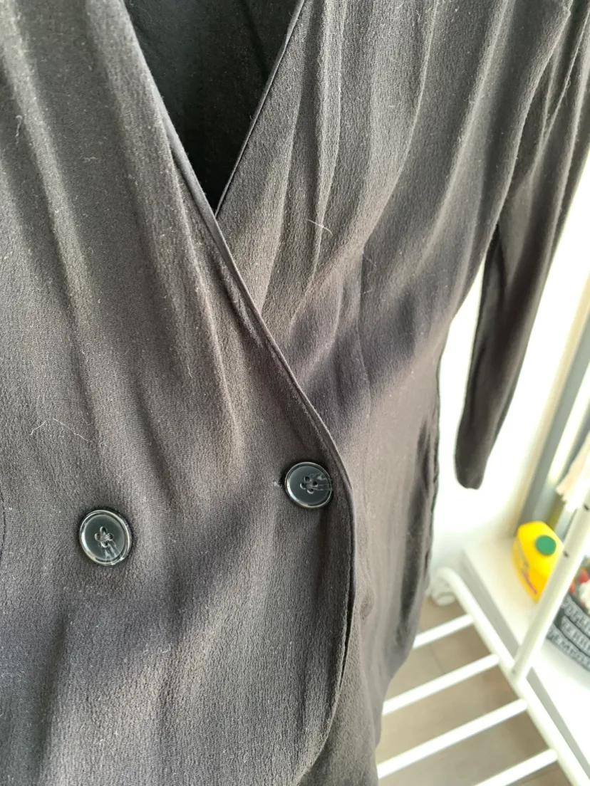 Urban Outfitters Relaxed Black Blazer image indicator(2)