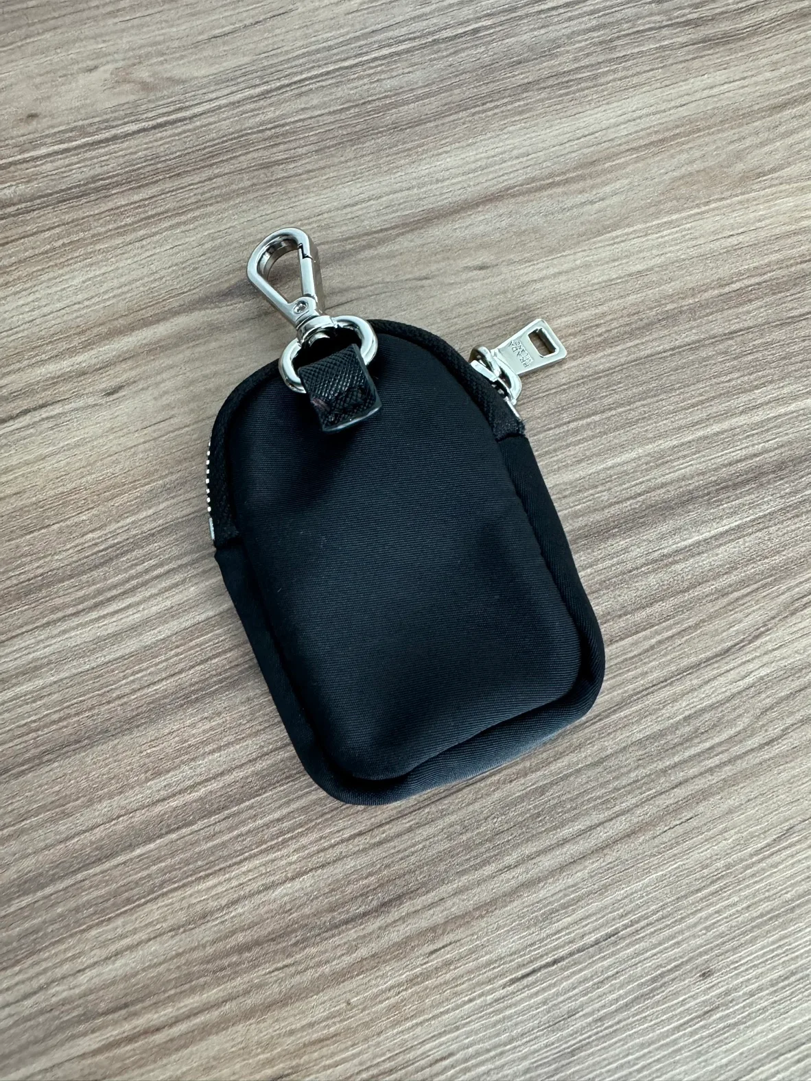 Prada Keychain image indicator(3)