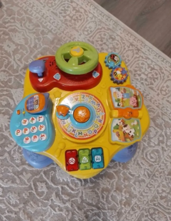 VTech Magic Star Learning Table-Bilingual image indicator(3)