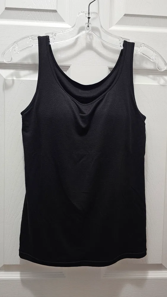 8 UNIQLO HEATTECH BLACK SLEEVELESS BRA TOP thumbnail