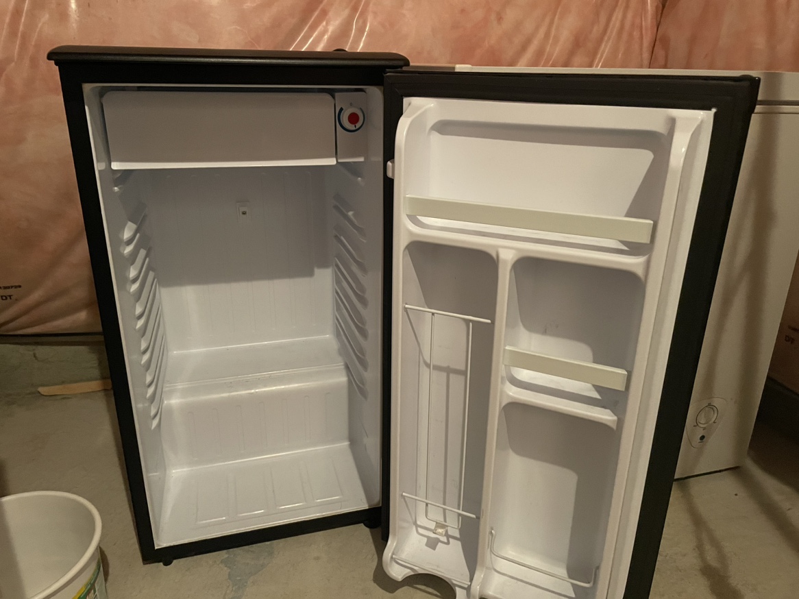 Danby Mini Bar Fridge