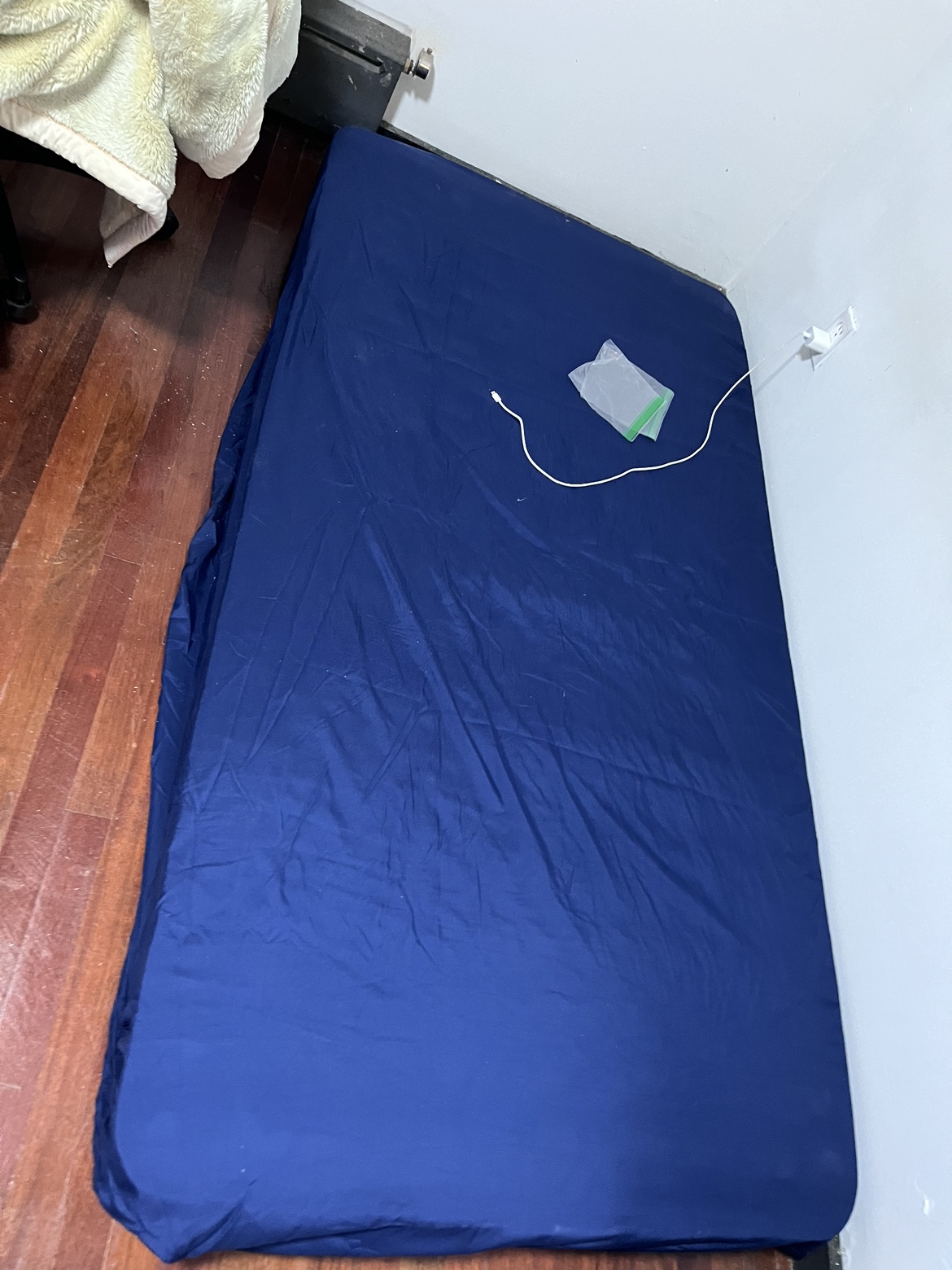 2 Twin beds - photo 3