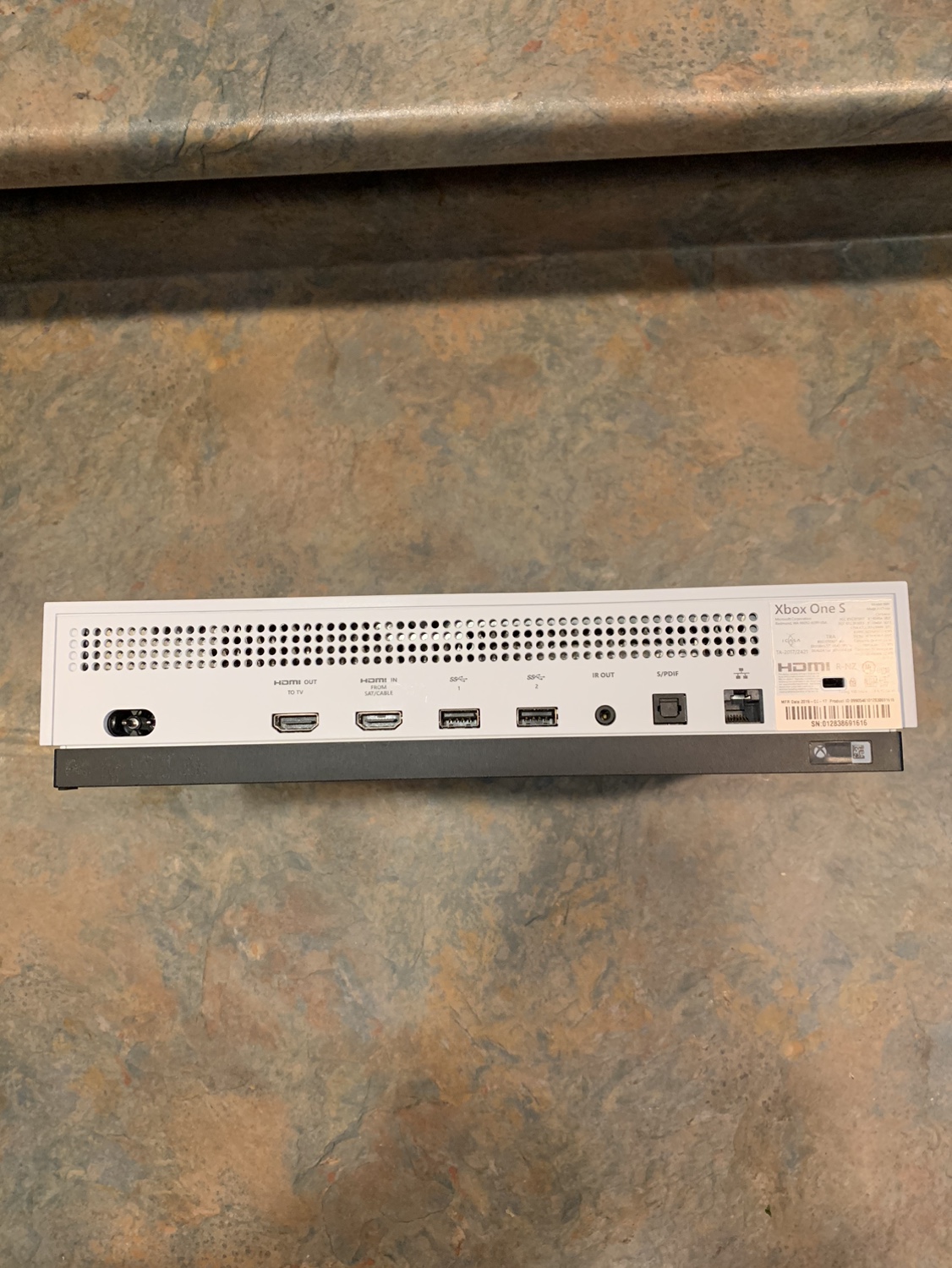 Xbox One S - photo 3