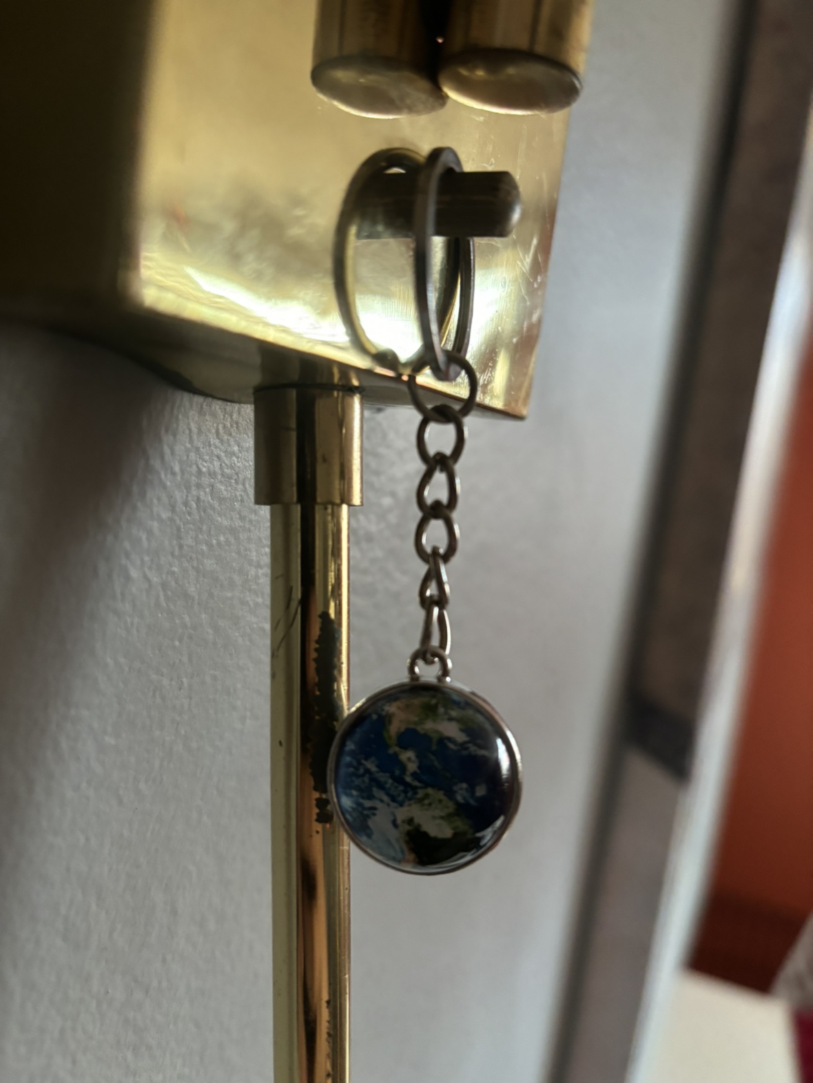 Earth Globe Keychain - photo 2