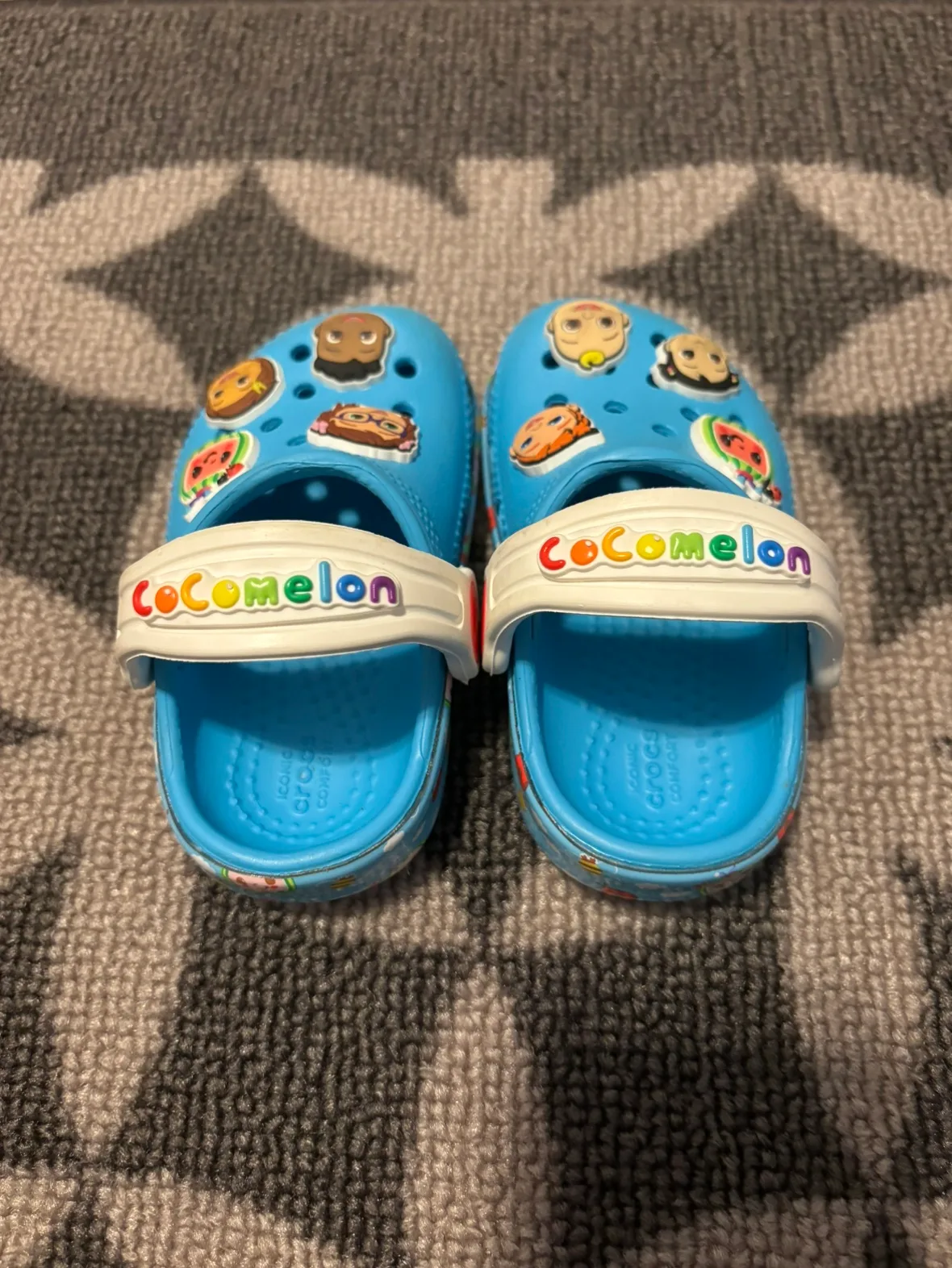 Cocomelon Crocs image indicator(3)