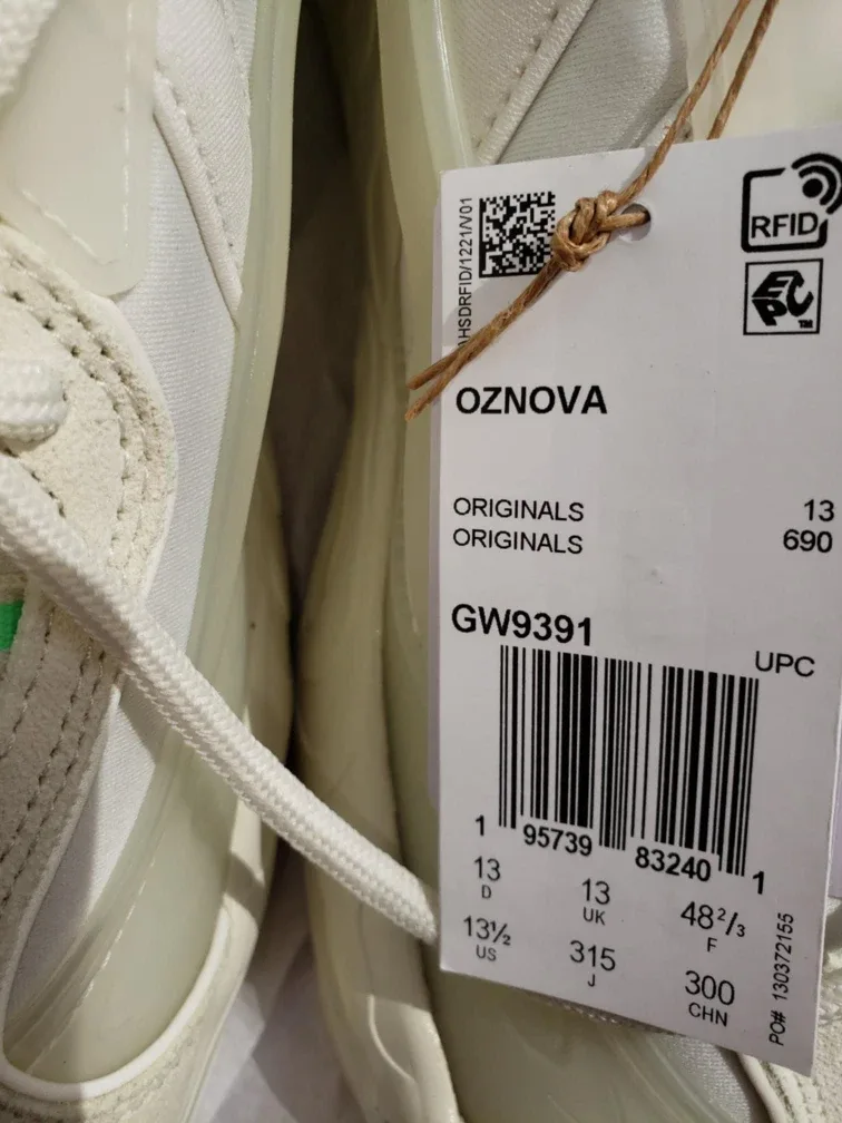 Adidas Shoes Brand New 13.5 US size image indicator(2)