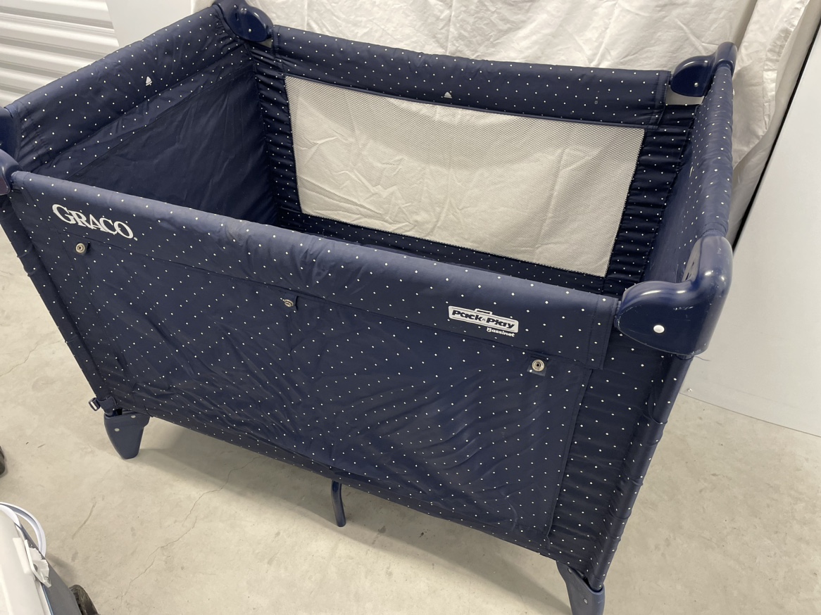 GRACO Pack n Play baby crib - photo 3