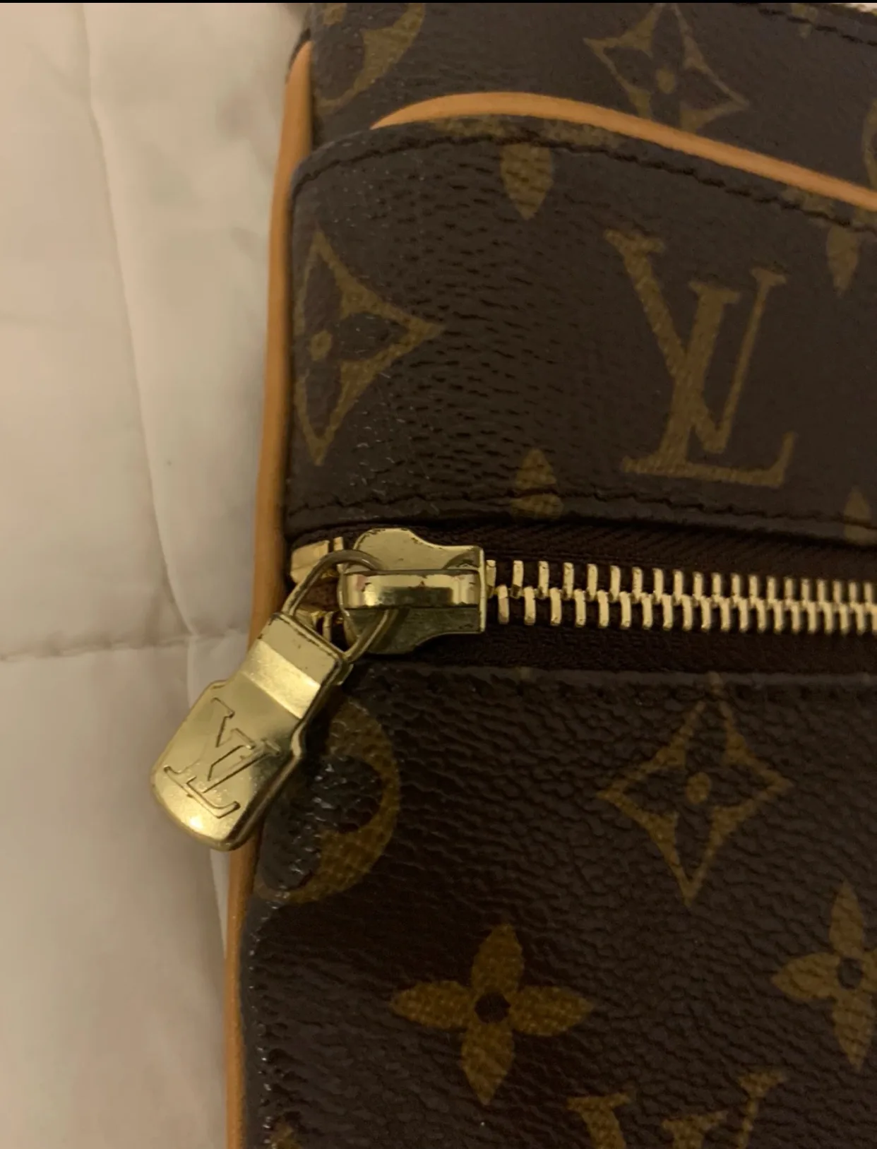 Authentic Louis Vuitton Pochette Valmy Crossbody Bag image indicator(2)
