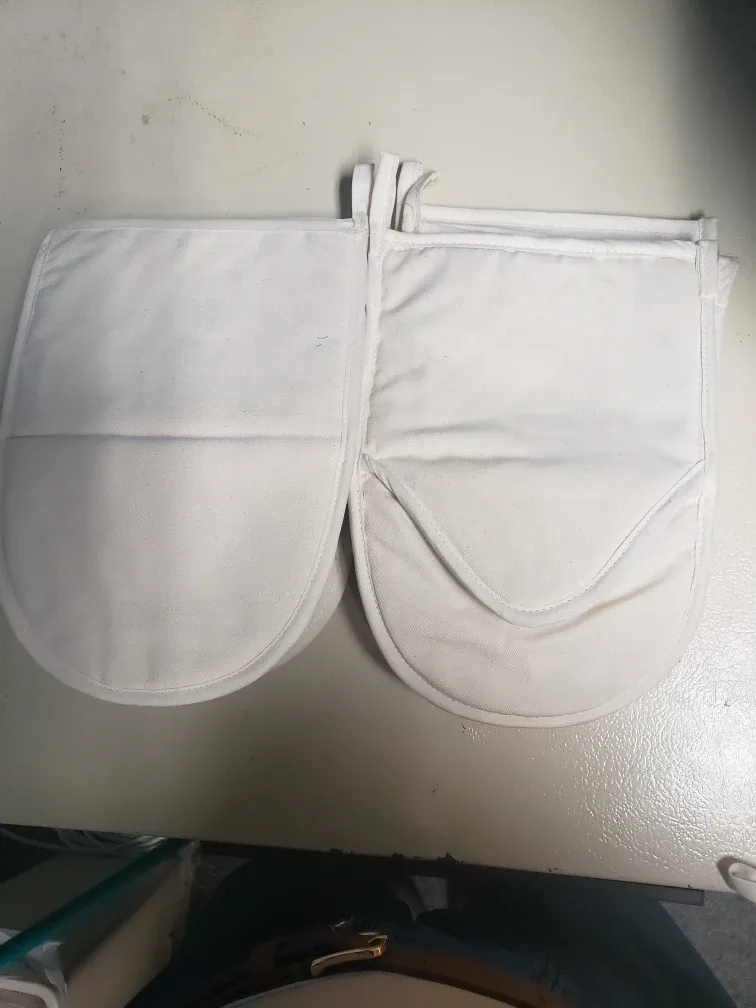 Fabric Oven Mitts thumbnail