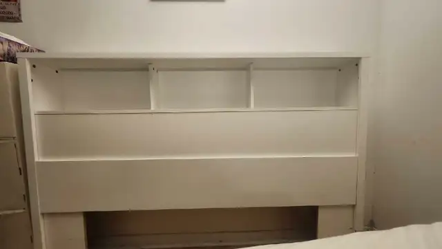 White Headboard with Built-in Shelves - photo 2