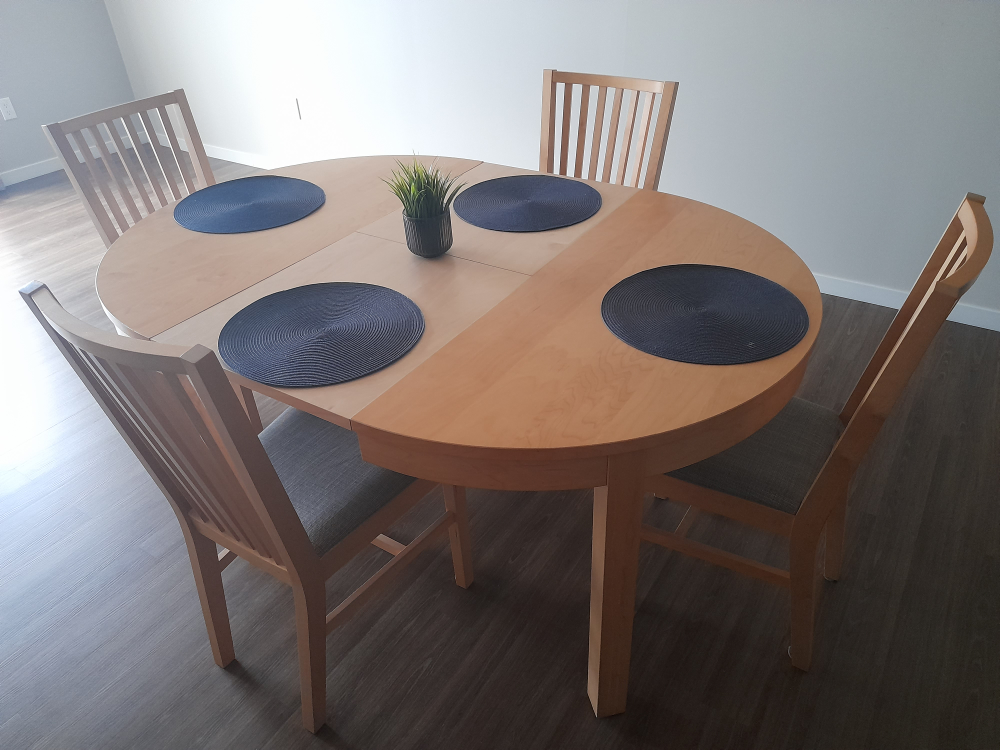 Dining Table and Chairs - photo 3