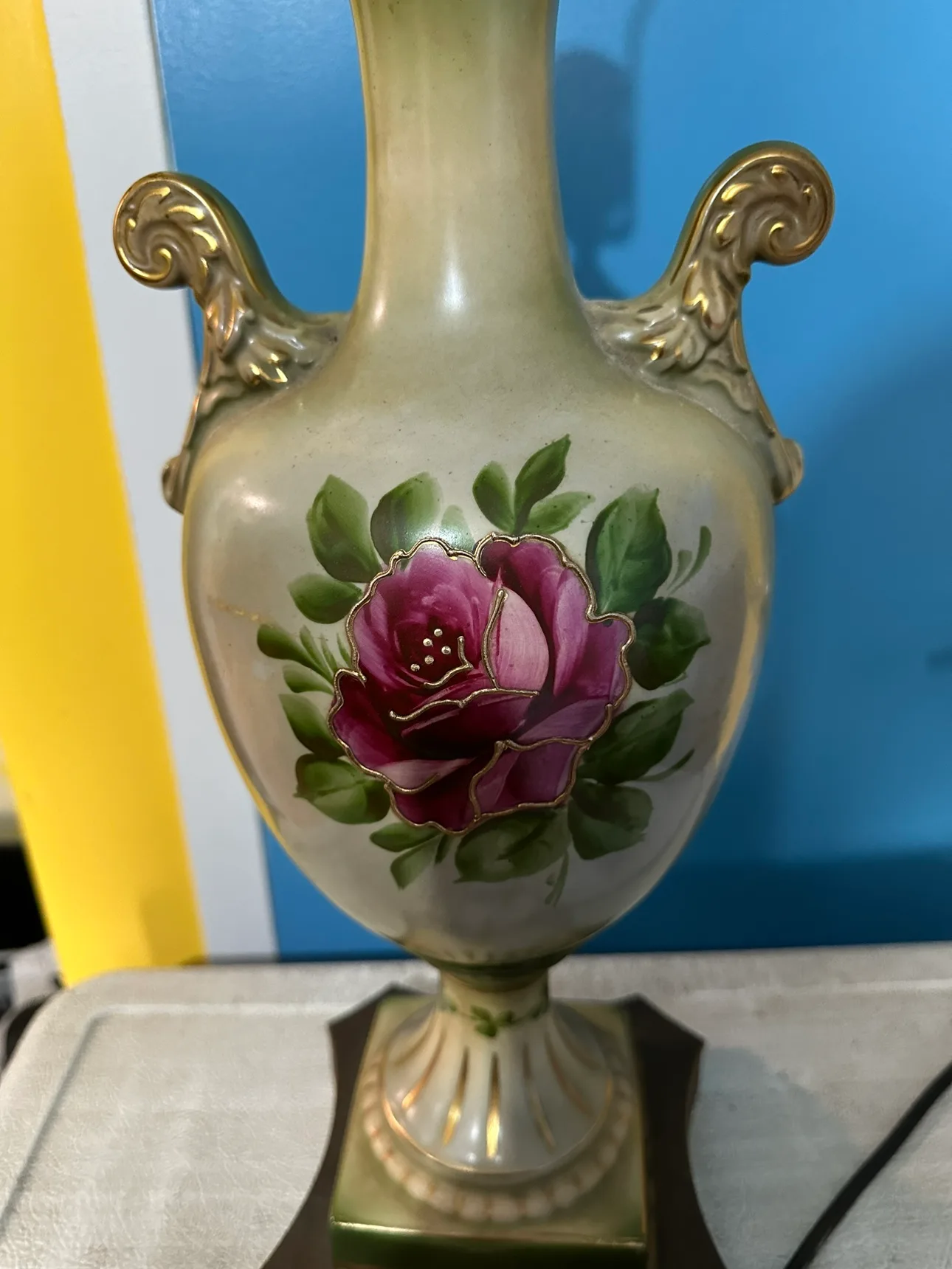 Dulak Floral Table Lamp image indicator(9)